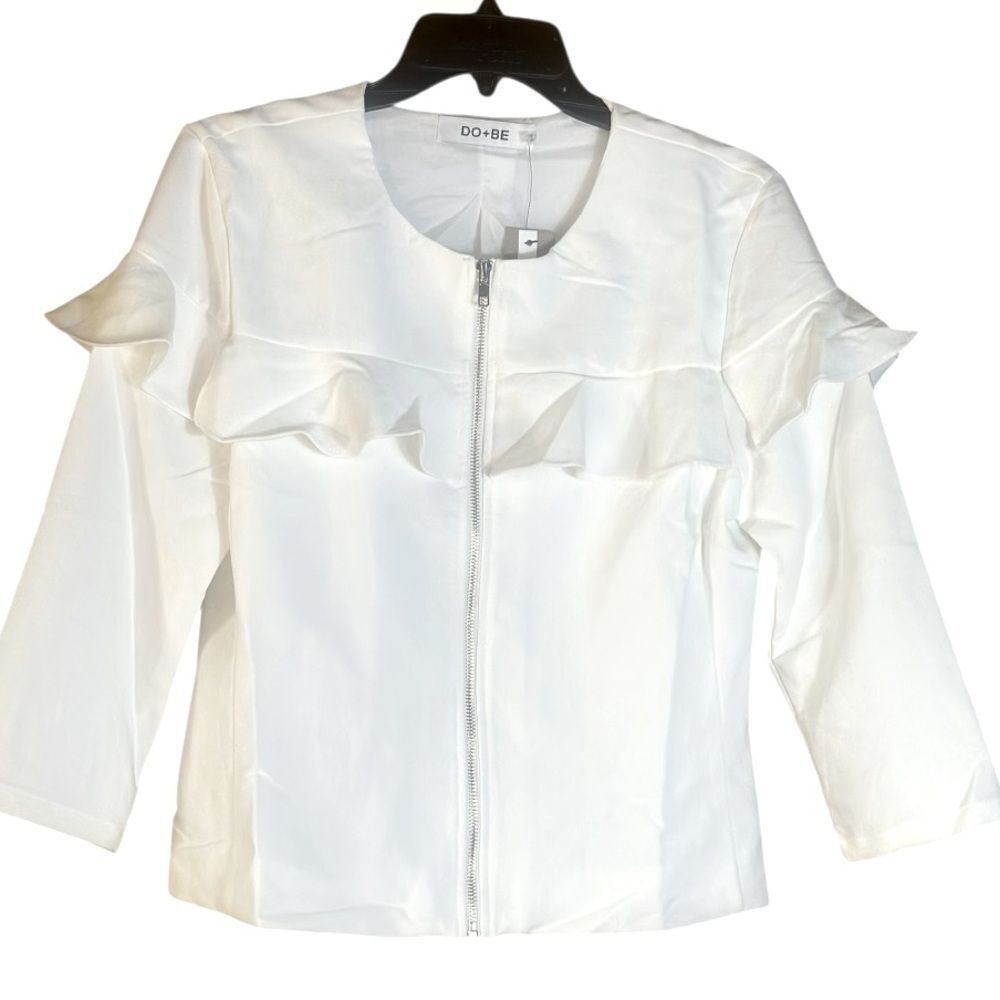 DO+BE White Ruffled Zip Up Jacket Size Medium NWT 📦